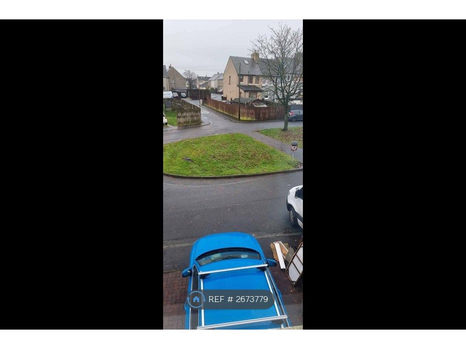 Property photo 3 of 35