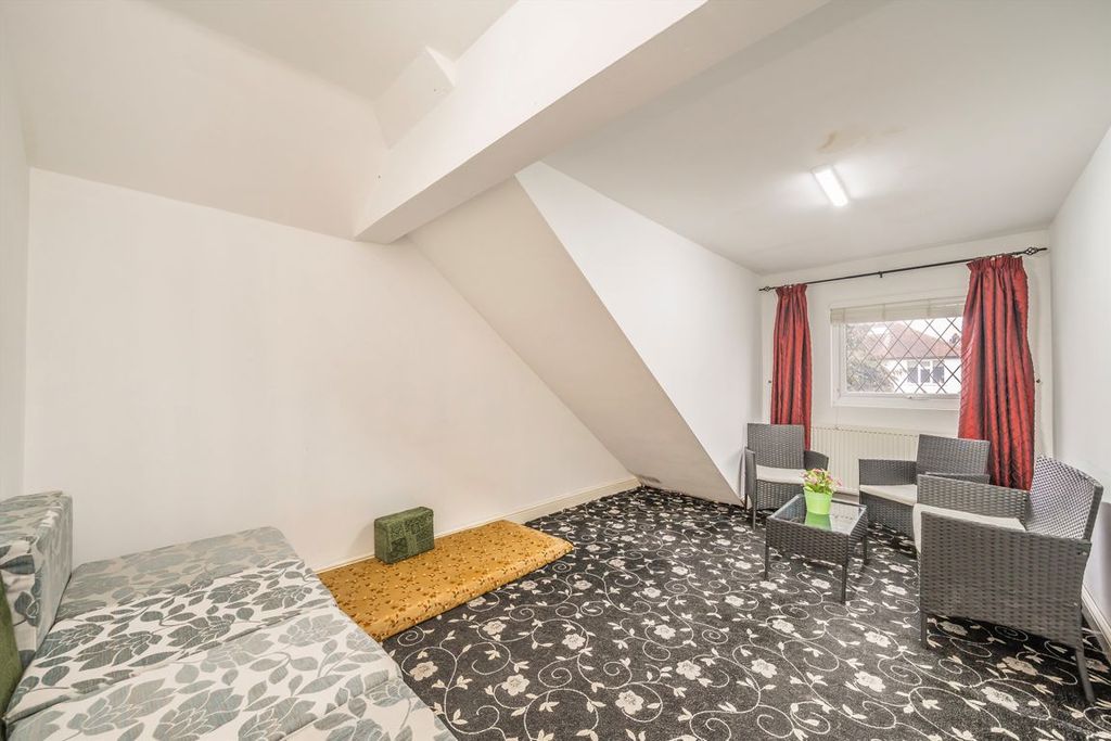 Property photo 1 of 5