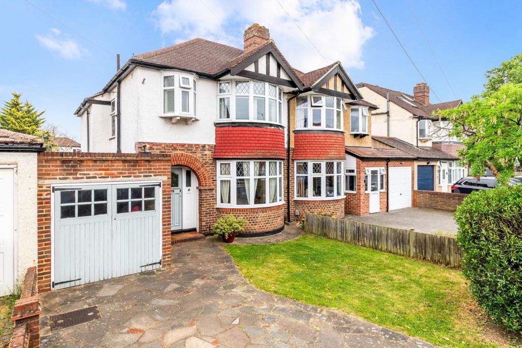 Property photo 1 of 15 Dundela Gardens (15).Jpg