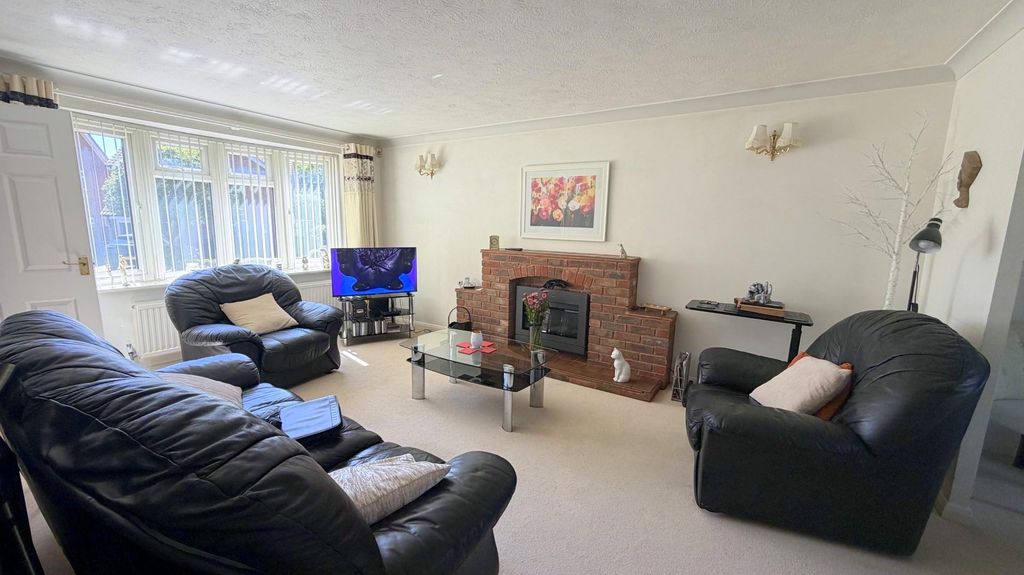 Property photo 2 of 17 1Butt12.Jpg