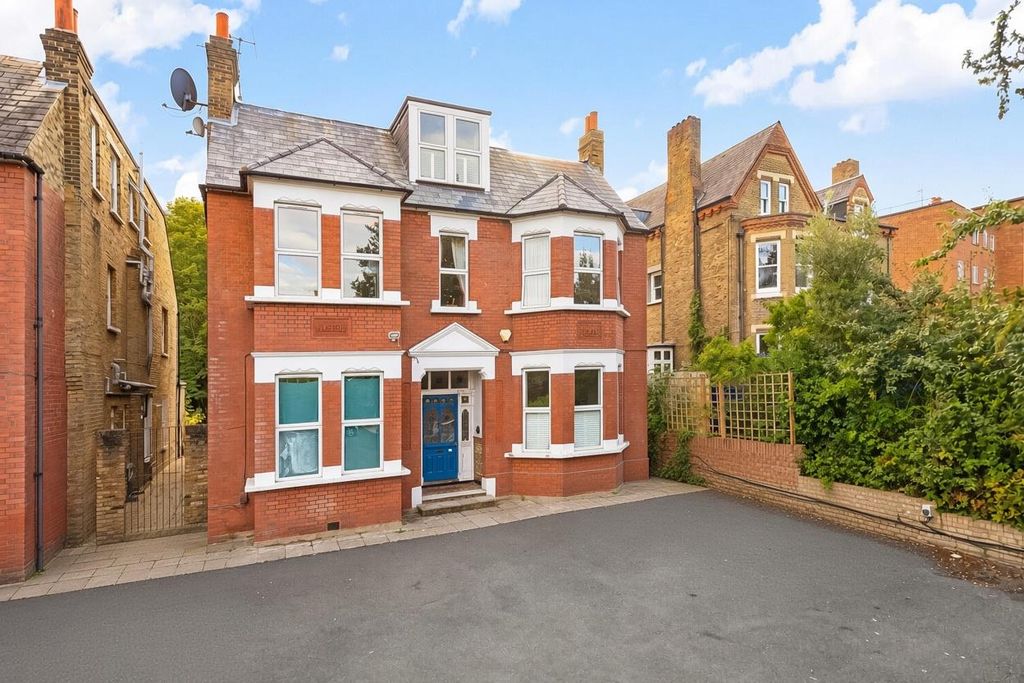 Property photo 2 of 14 Eiqo3.Jpg