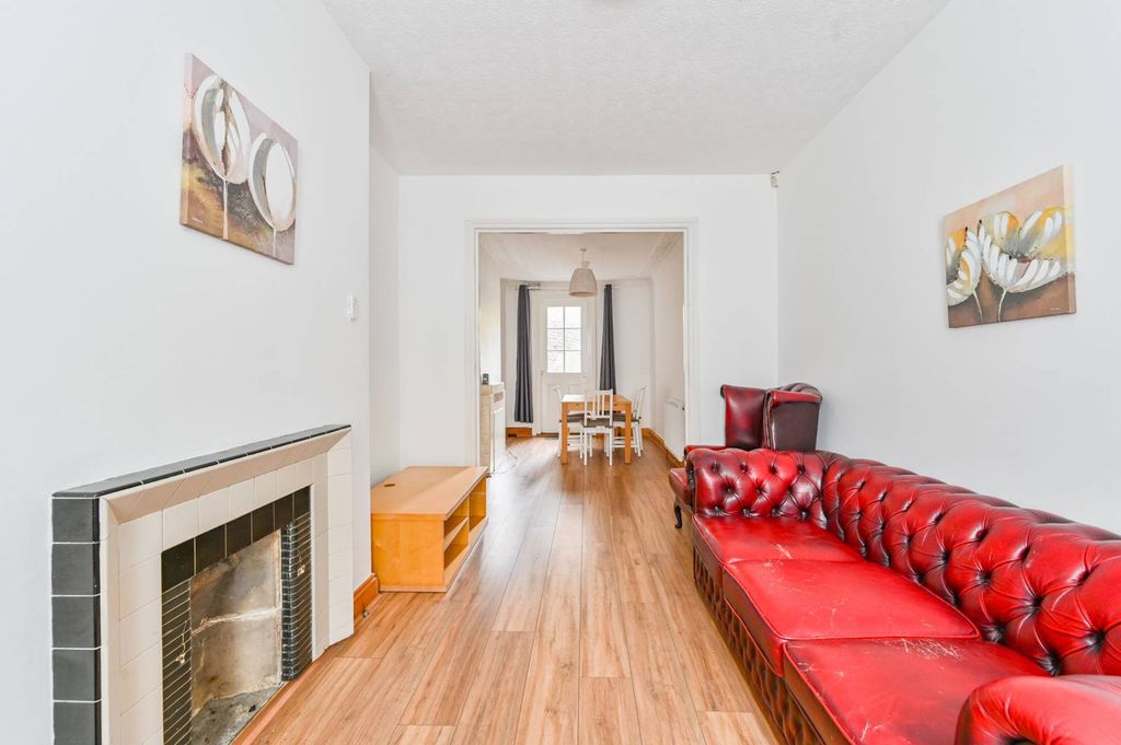 Property photo 1 of 29