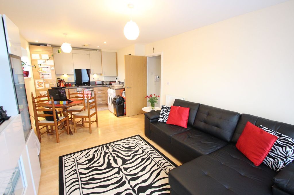 Property photo 3 of 6