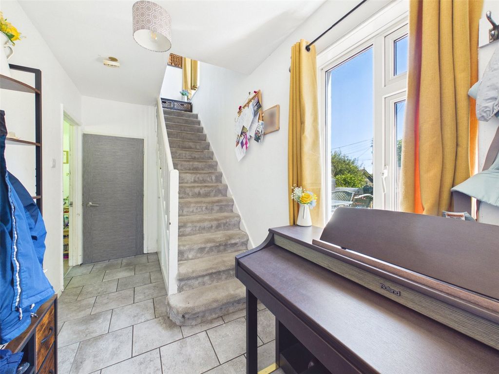 Property photo 3 of 16 Picture No. 11