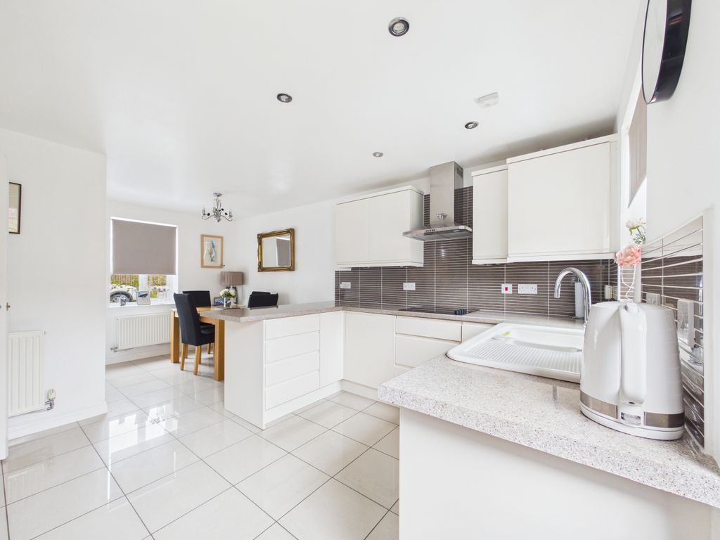 Property photo 2 of 22 Kitchen 1