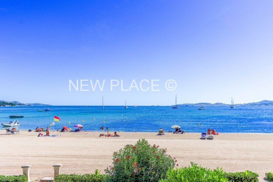 Property photo 1 of 3 Port Grimaud - Studio Apartment On The Beach - Great Panoramic Sea View