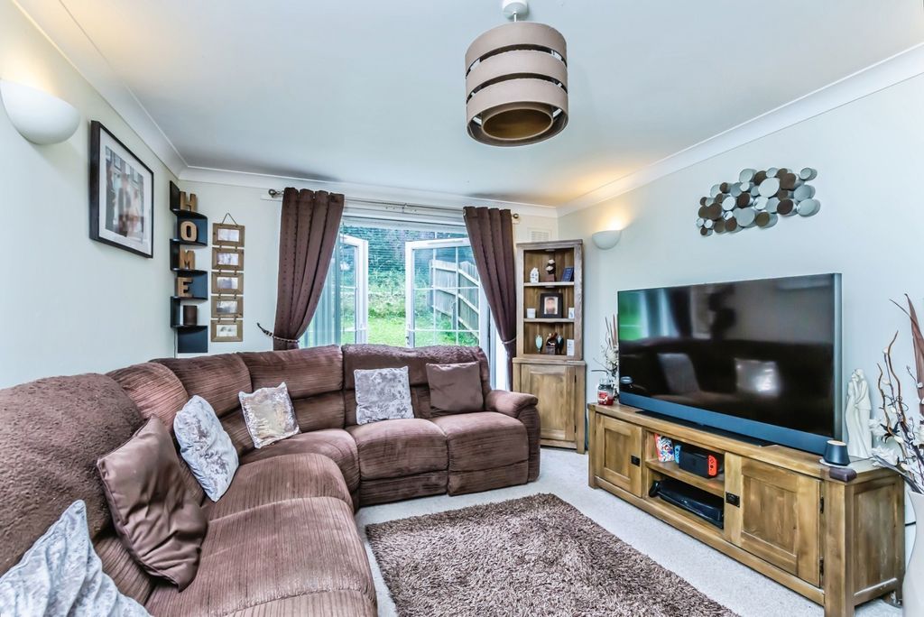 Property photo 2 of 14 Pbox-Img.Jpg