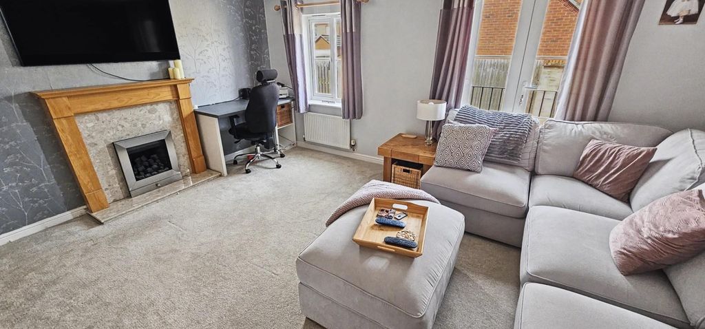 Property photo 2 of 13