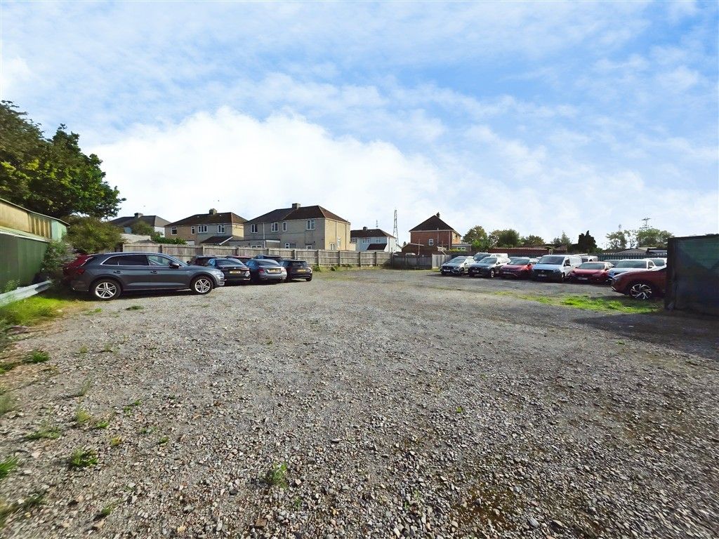 Property photo 3 of 7