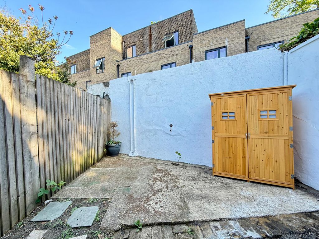 Property photo 3 of 10