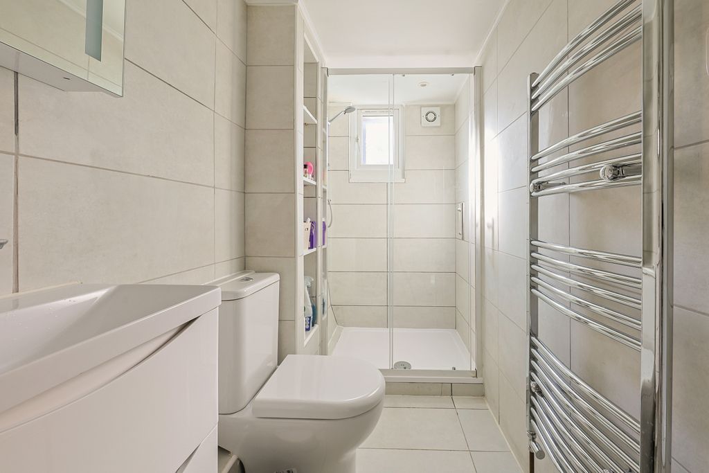 Property photo 3 of 17 Gallery