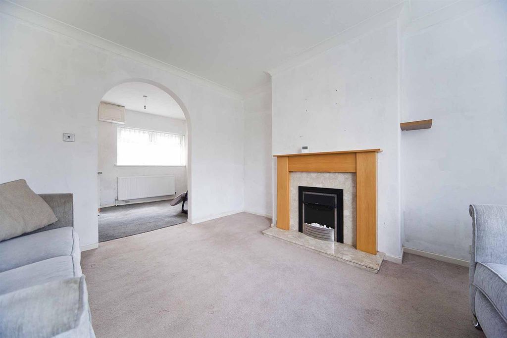 Property photo 3 of 23