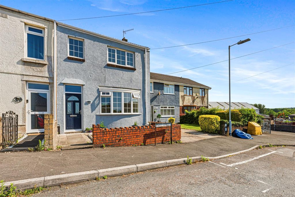 Property photo 1 of 20 External
