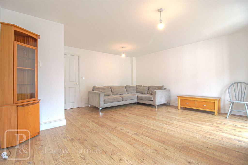 Property photo 3 of 16 Living Room