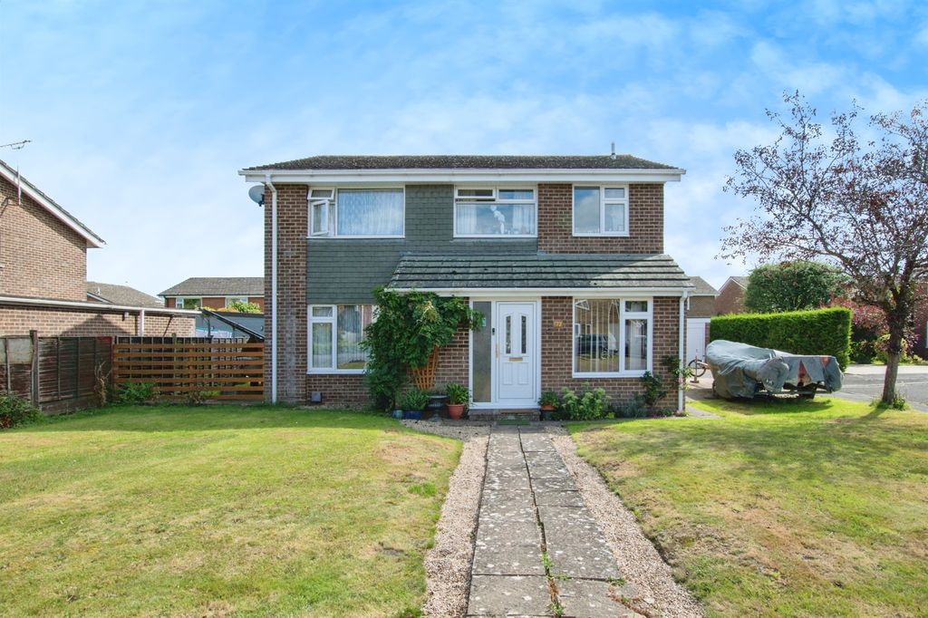 Property photo 1 of 17