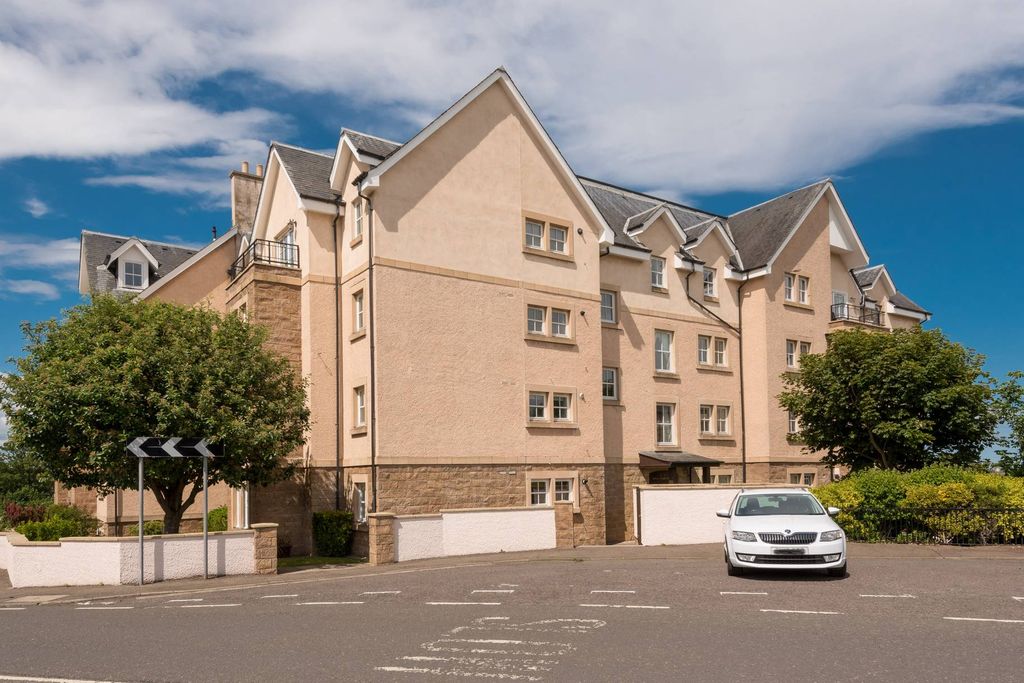 Additional image 22 of 3 bed flat for sale23 Royal Apartments, 1 Station Road, North Berwick EH39