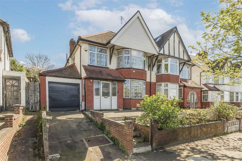 Property photo 1 of 12