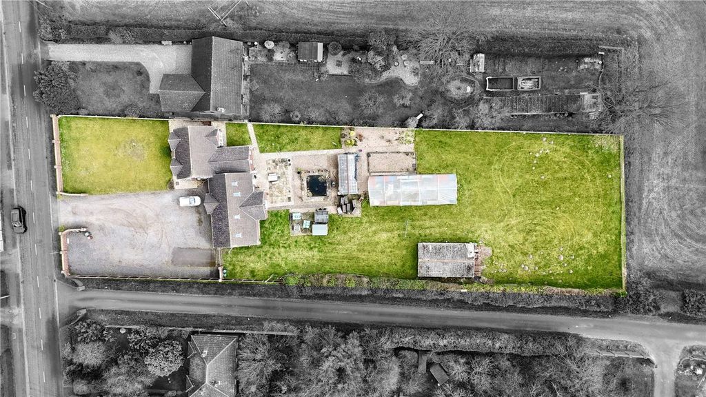 Property photo 3 of 31 Picture No. 27