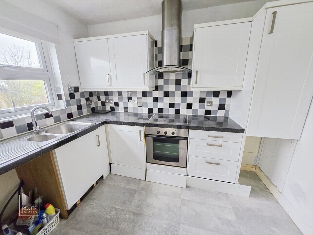 Property photo 2 of 10 Photo 6