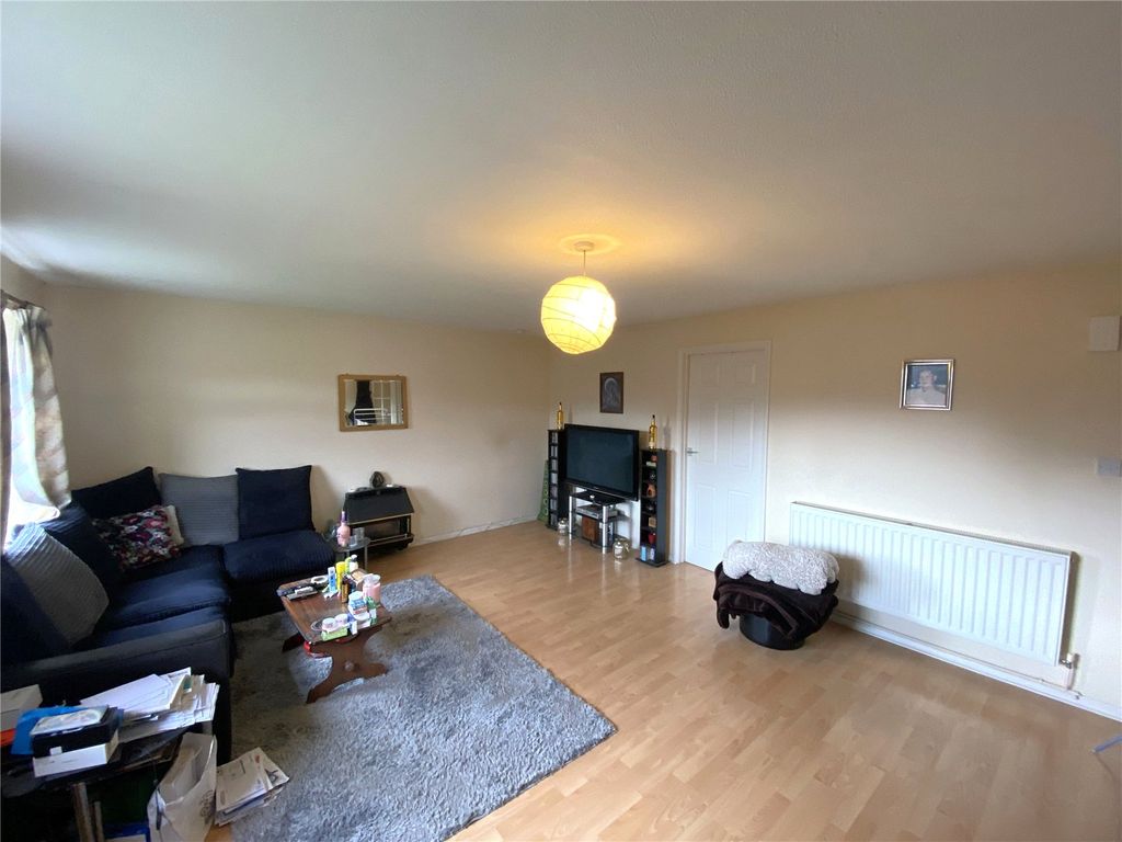 Property photo 2 of 7 Picture No. 05