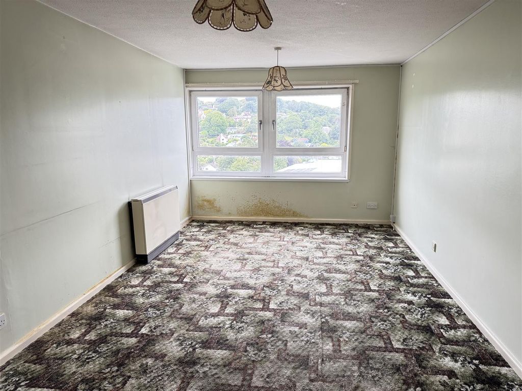 Property photo 2 of 10 Lounge Dining Area