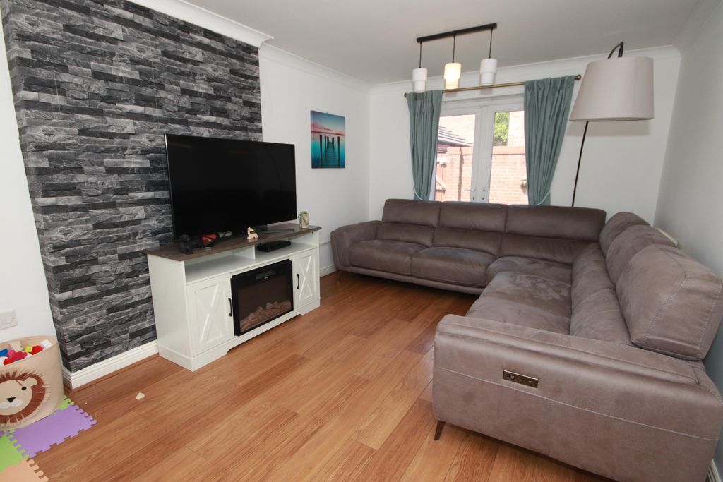 Property photo 3 of 15