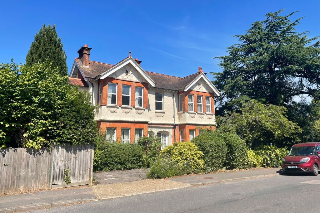 Property photo 2 of 18 Thetford Lodge, 16 Thetford Road, New Malden, Kt3 5DT