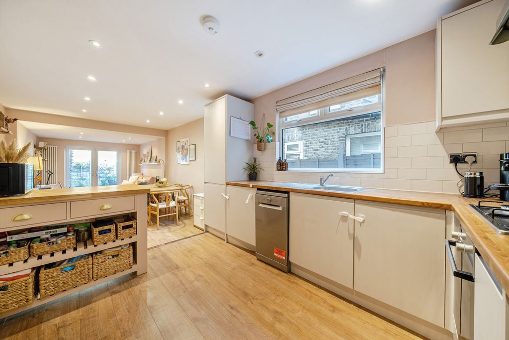 Property photo 1 of 27 Kitchen