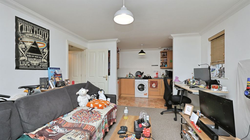 Property photo 2 of 10