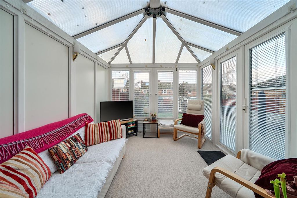 Property photo 3 of 24 1376725-18-69398E0B43114.Jpg