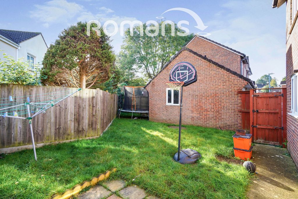 Property photo 2 of 11 2