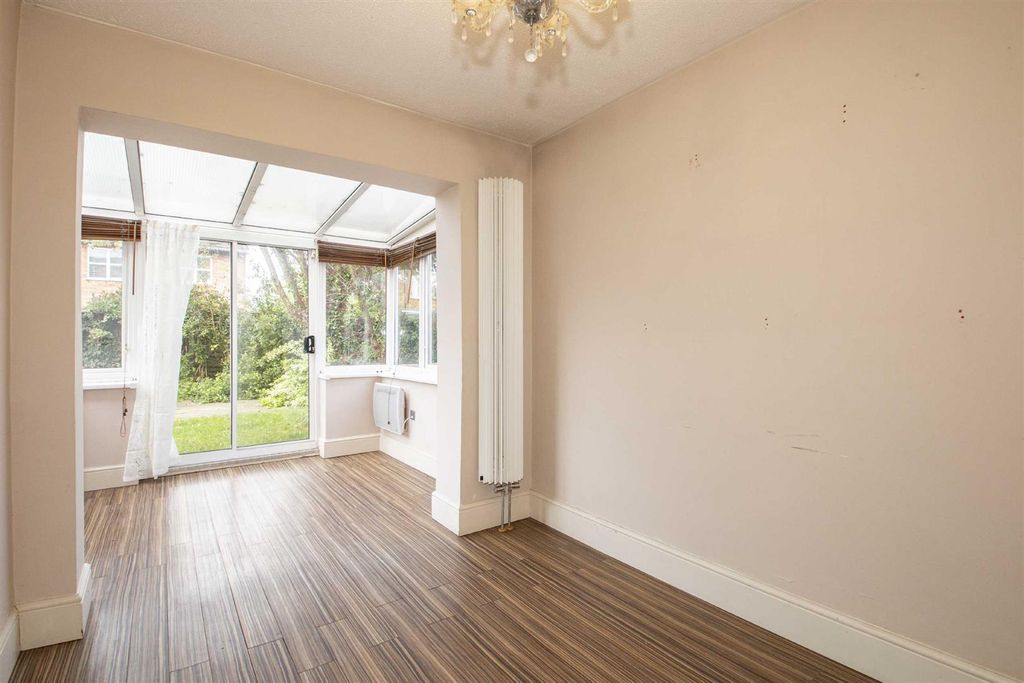 Property photo 2 of 24