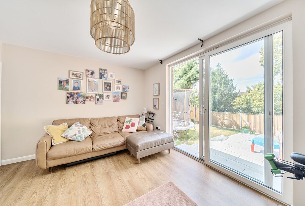 Property photo 2 of 14 1314669-12-6863F0...