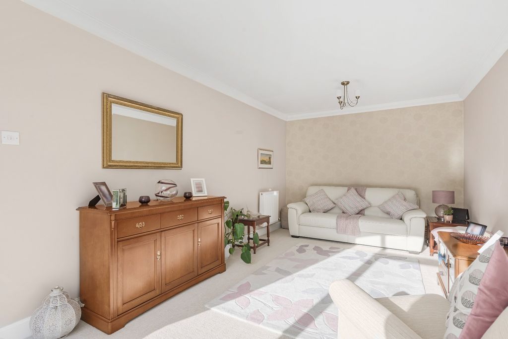 Property photo 3 of 33 4618975