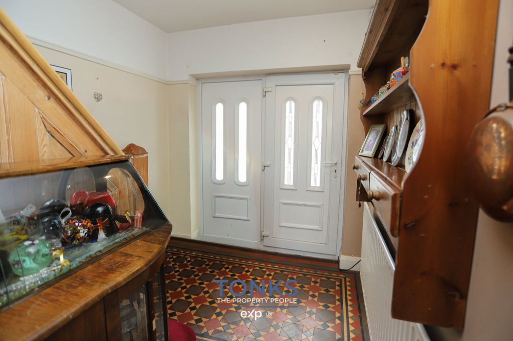 Property photo 3 of 20