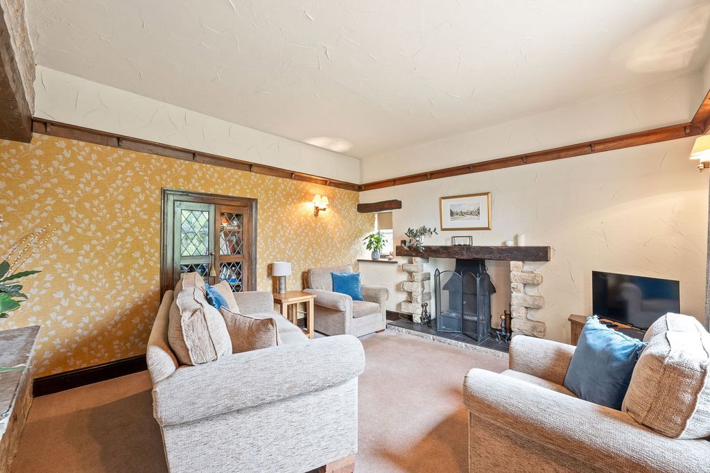 Property photo 3 of 34