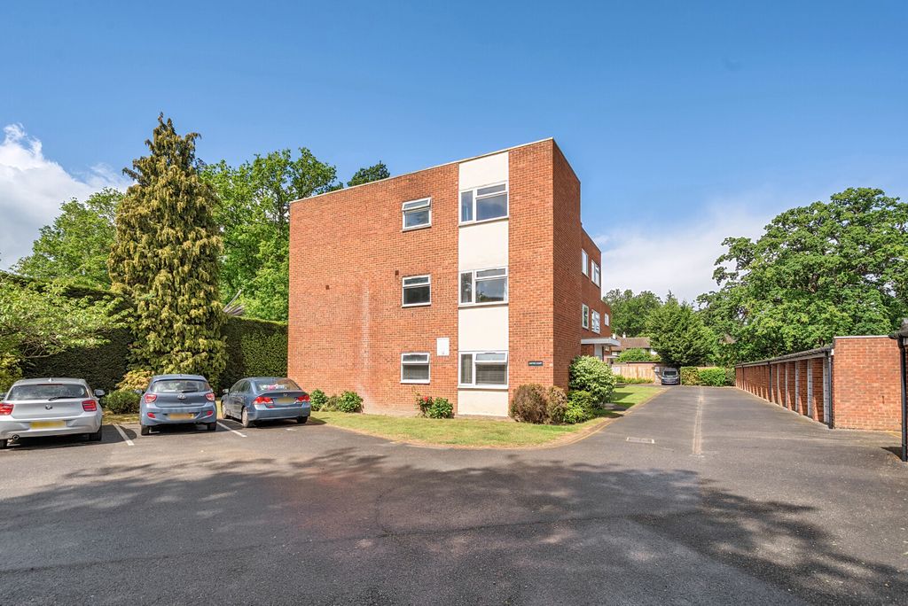 Property photo 1 of 13 1-6A04d30032Ca3-1...