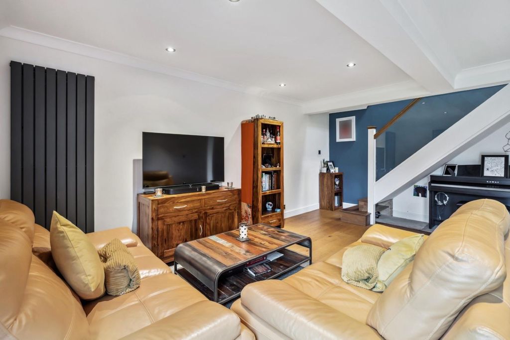 Property photo 2 of 20 Living Room