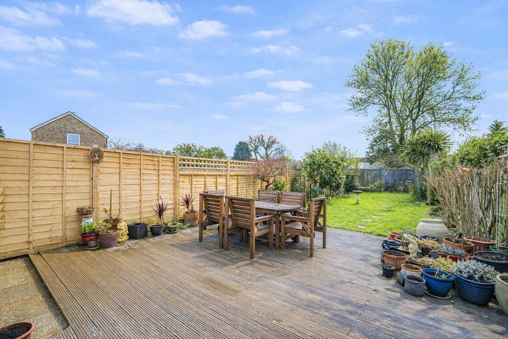 Property photo 2 of 33 8F50475B-7811-42d6-A121-806A15Afb706.Png