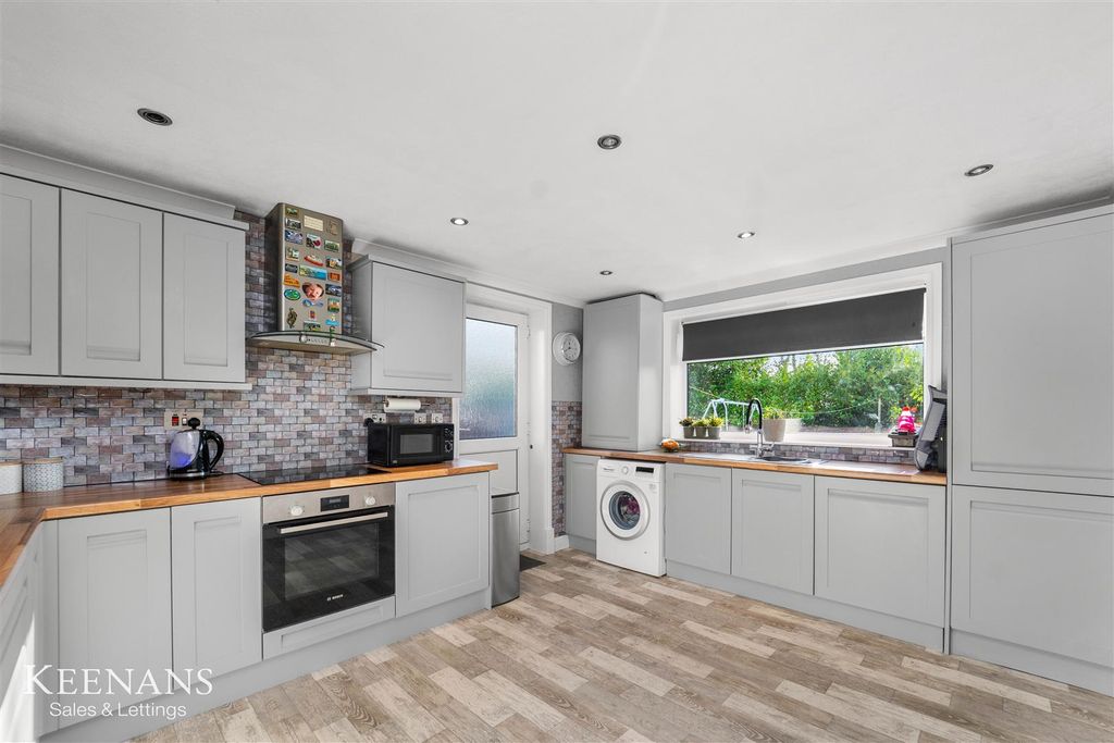 Property photo 3 of 28 3.Jpg