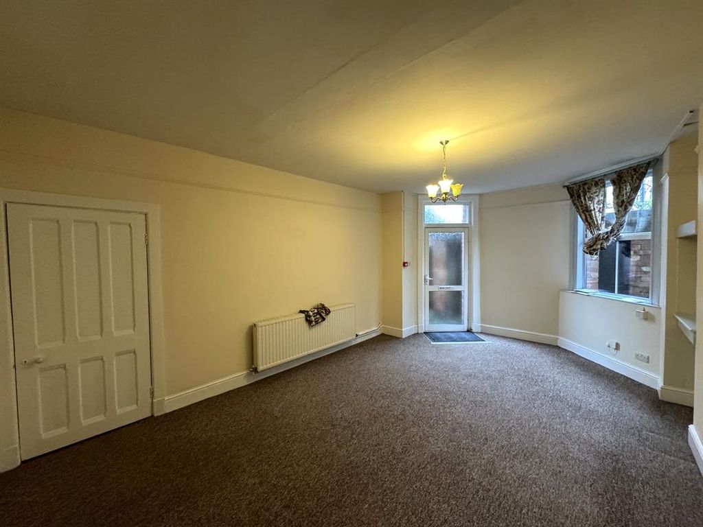 Property photo 2 of 7 Photo 7