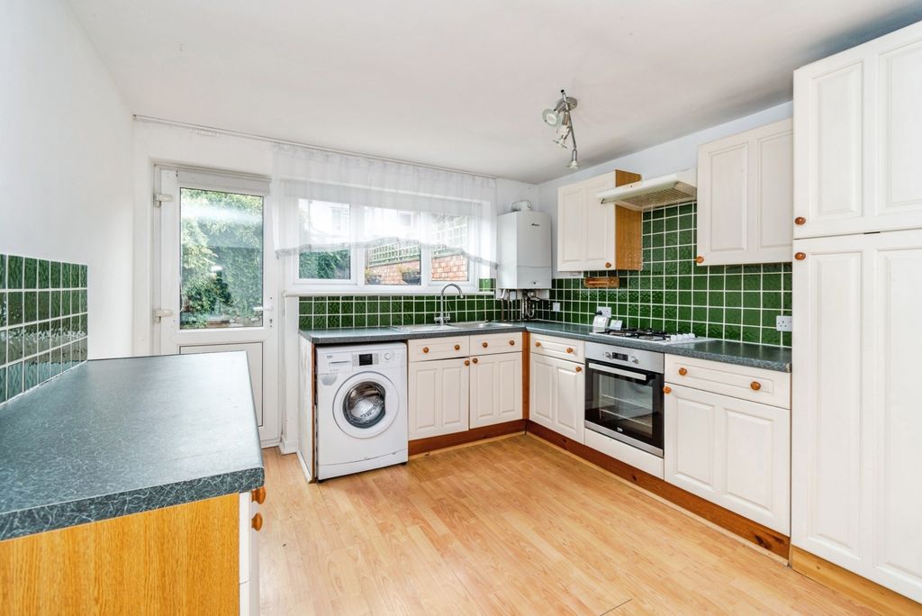 Property photo 2 of 17 Photo