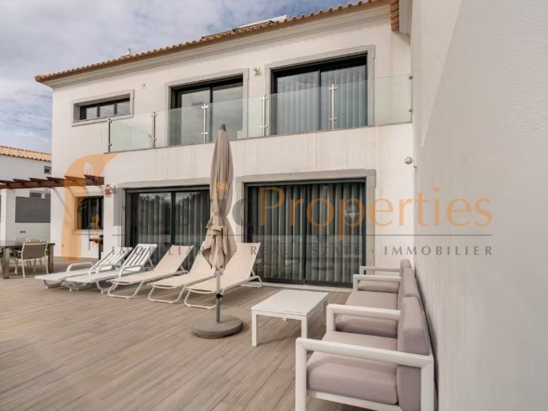 Property photo 2 of 29