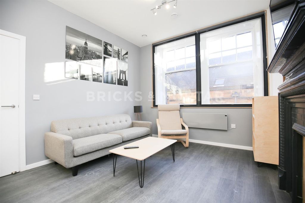 Property photo 2 of 9 K7Ui4Pkejdhge_Vigpucjrre3Ik.Jpg