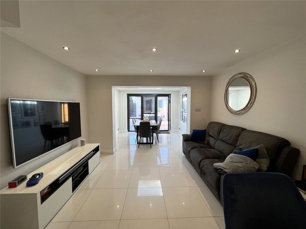 Property photo 2 of 11 Picture No. 03