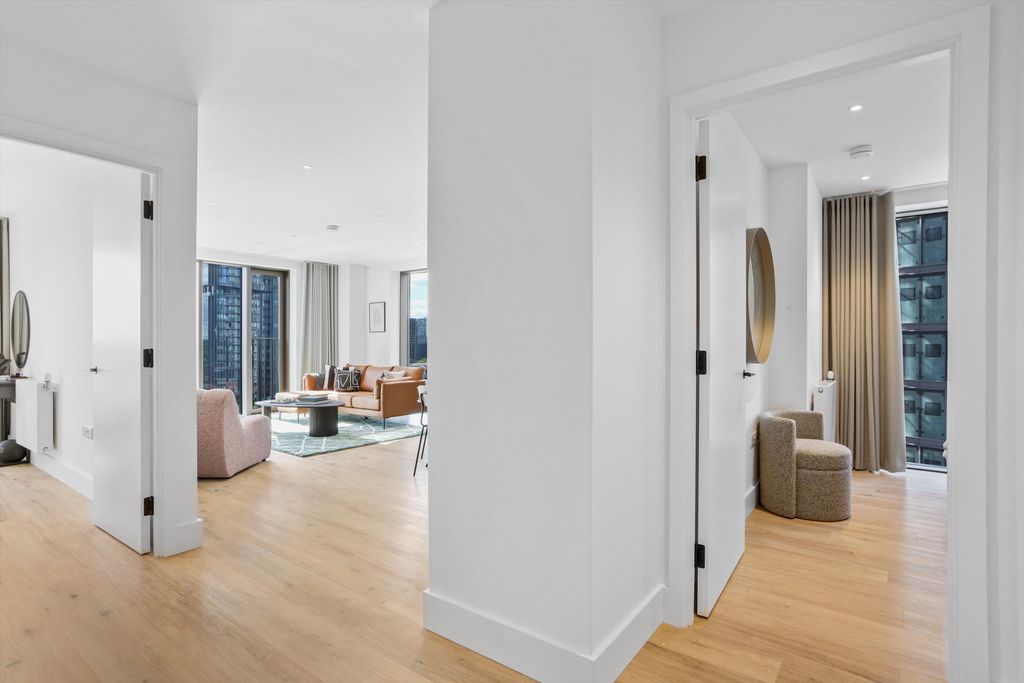 Property photo 3 of 25 Image