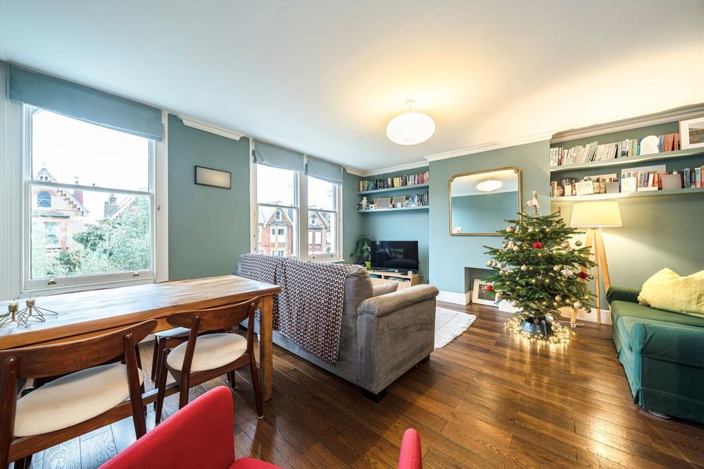 Property photo 2 of 8