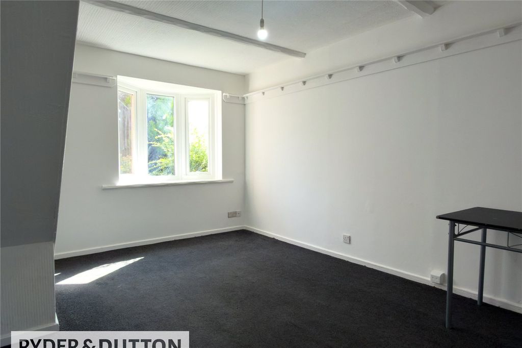 Property photo 3 of 12 Living Room