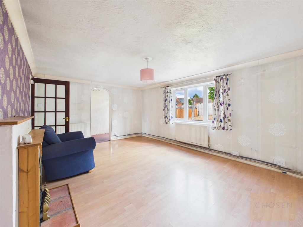 Property photo 3 of 11