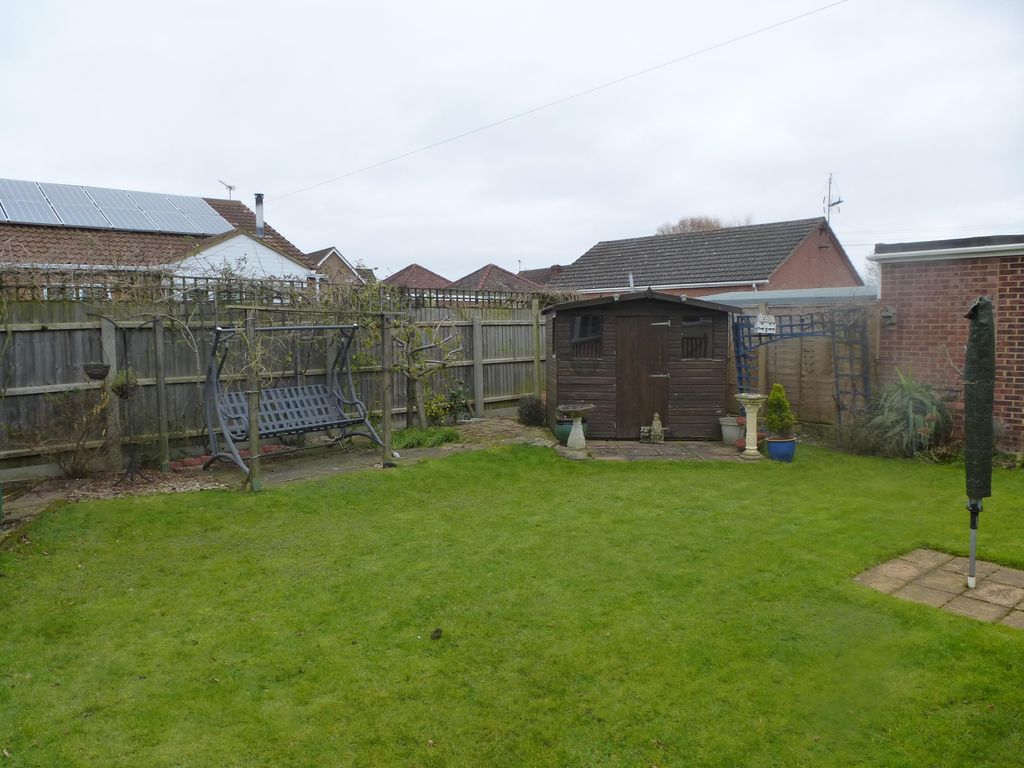 Property photo 2 of 7 Garden